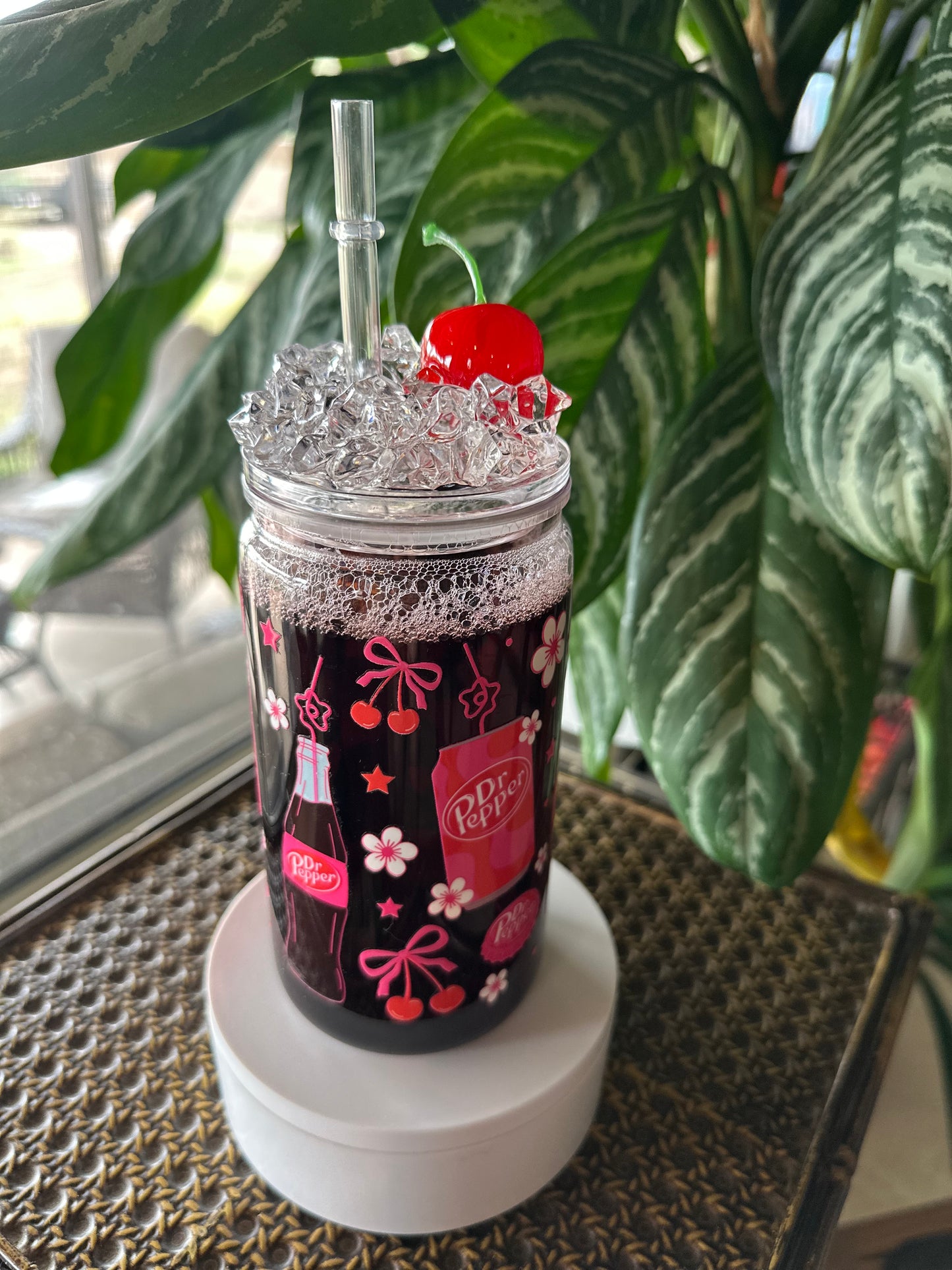 Dr. Pepper with colored liquid and foam (Ice Lid Included)