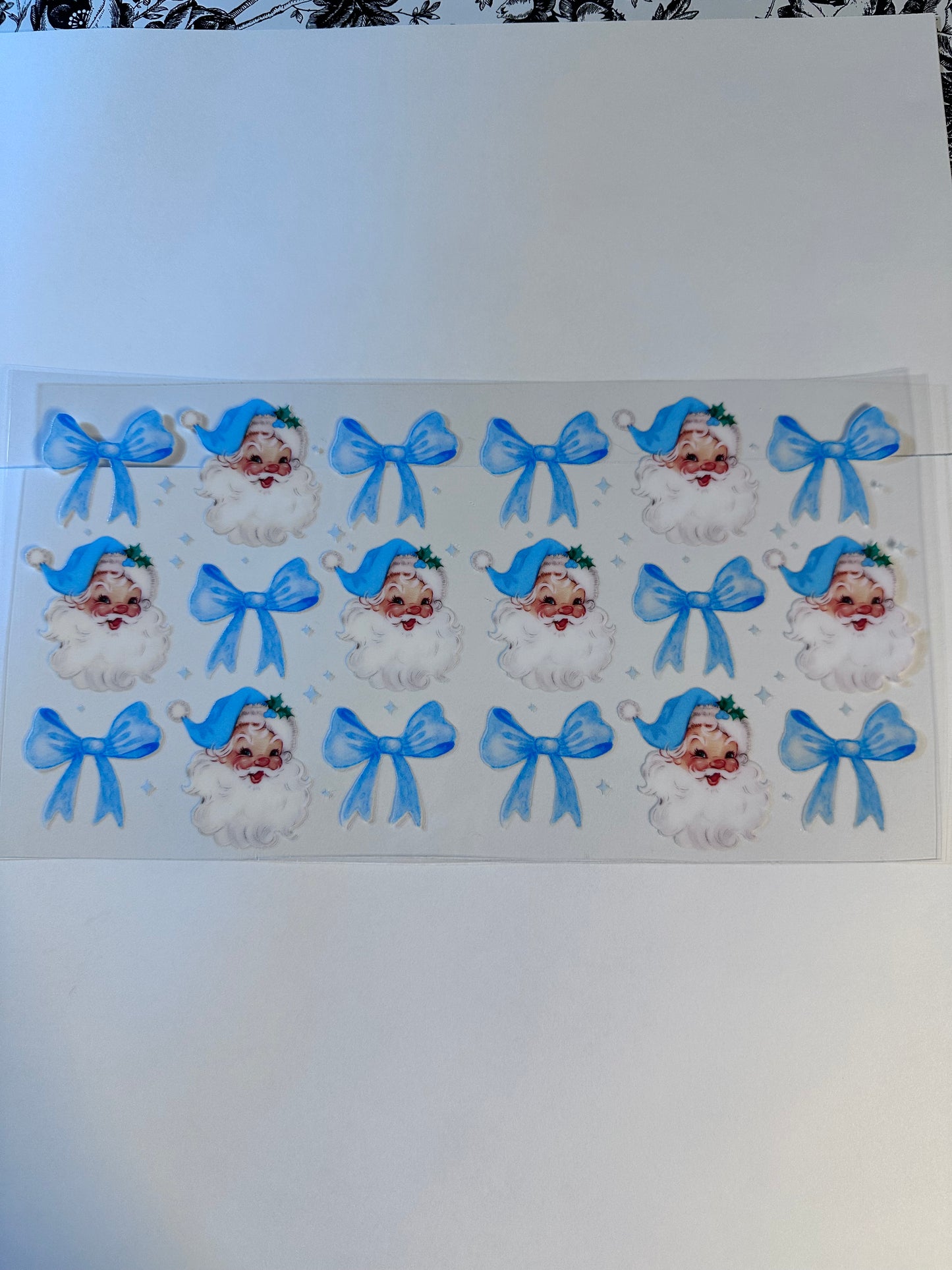 Santa Face w/Blue Bows